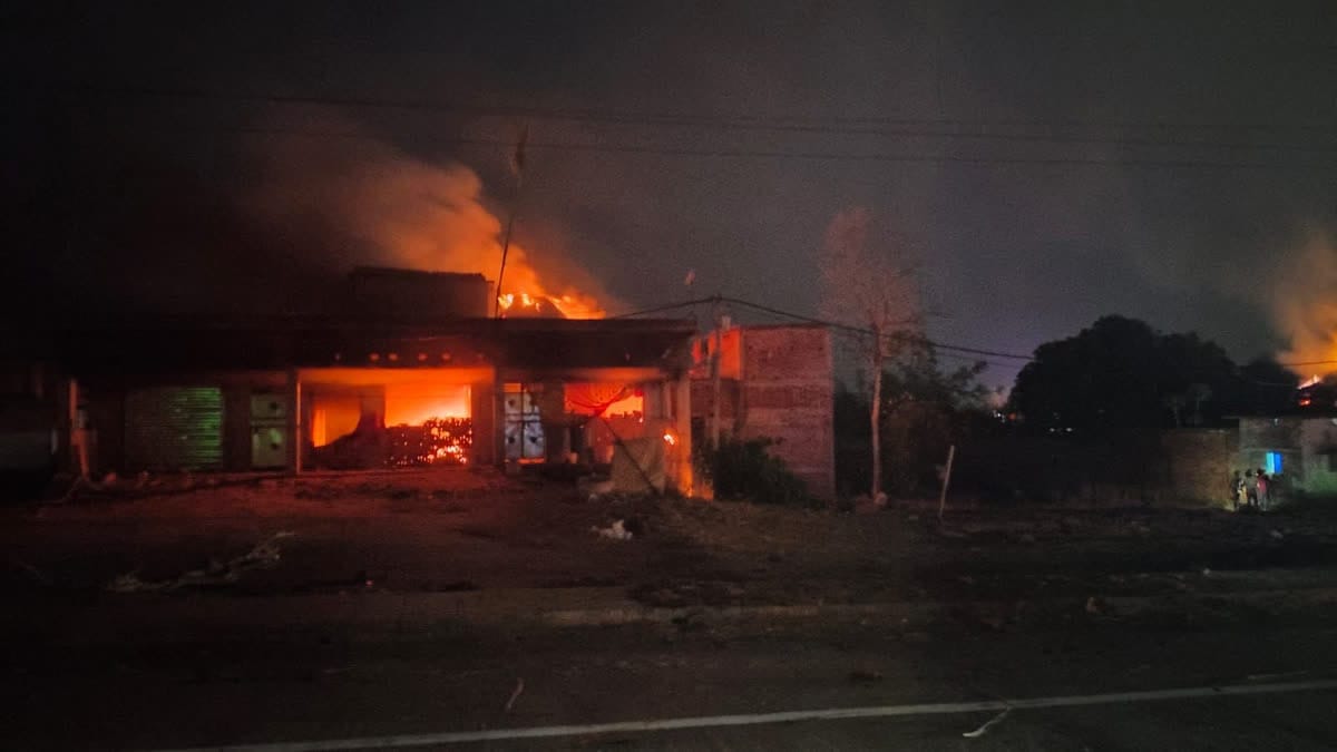 हजारीबाग: यज्ञ जुलूस के दौरान दो समुदायों में झड़प, पथराव और आगजनी भी हुई; पुलिस ने काबू में किया हालात